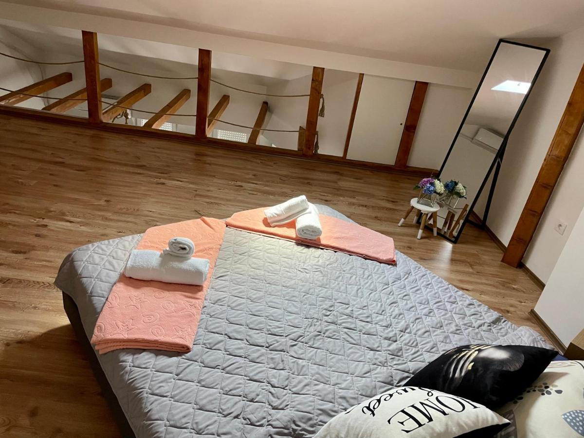Gallery City Center Apartment Skopje Esterno foto